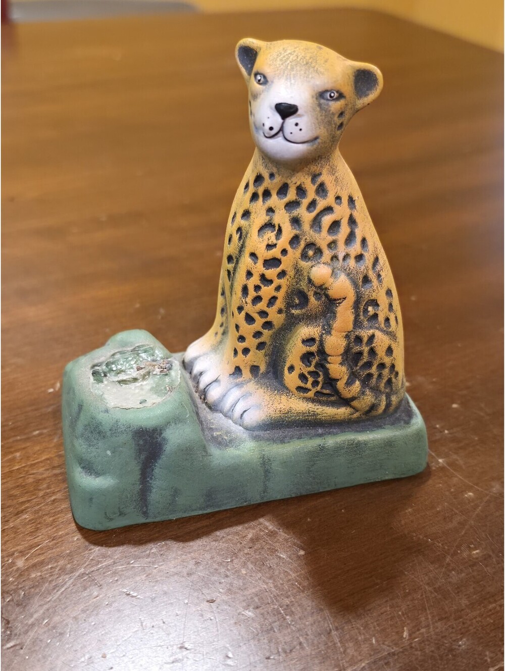 Vintage Porcelain Leopard Cheetah Figurine Guatemala Stamped Chinoiserie Statue